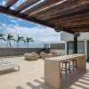 Отель Charming Studio Right On 5th Avenue - Ideal For Couples, фото 8