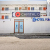 Отель Capital O Hotel Yukon, фото 19