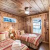 Отель Chestnut Lodge - Four Bedroom Cabin with Hot Tub, фото 2