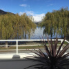 Отель Lake Edge Family Cottage Panoramic View, фото 16