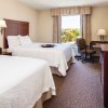 Отель Hampton Inn & Suites West Bend, фото 10