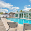 Отель New Gorgeous Modern Hollywood Waterfront Home W/ Private Pool & Dock 4 Bedroom Home by Redawning, фото 13
