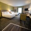 Отель Candlewood Suites West Edmonton - Mall Area, an IHG Hotel, фото 6