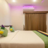 Отель Treebo Elite Plaza, 700 Mtrs From Madikeri Fort, фото 17