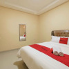 Отель Reddoorz Syariah Near Plaza Andalas Padang, фото 6