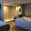 Отель Nid d’amour- SPA- Superbe appartement avec jacuzzi, фото 4