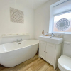 Отель Captivating 2-bed Cottage in Roker Sunderland, фото 9