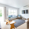 Отель Newly Renovated 3 Bedroom Villa in Remuera, фото 20
