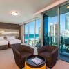 Отель Hilton Surfers Paradise Hotel & Residences., фото 12