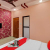 Отель OYO Raj Hotel, фото 1