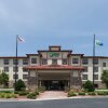 Отель Holiday Inn Express And Suites Lexington Nw The Vi, фото 31