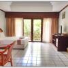 Отель Thong Paeka Hotel в Prasat