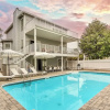 Отель Hourglass by Avantstay Chic Beach Getaway w/ Pool & Two Large Balconies, фото 1