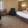 Отель Hawthorn Suites by Wyndham Hartford Meriden в Меридене