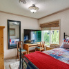 Отель Tacoma Home on Steilacoom Lake w/ Dock!, фото 4
