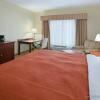 Отель Country Inn & Suites by Radisson, Topeka West, KS, фото 6