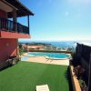 Отель Luxury 5 star villa with amazing sea view and heated pool, фото 8