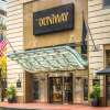 Отель The Duniway Portland A Hilton Hotel в Портленде