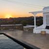 Отель Little Villa amid Super Paradise-JackieO' Mykonos, фото 7