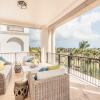 Отель Relax at This Majestic Beachfront Apt at Aquamarina, фото 13