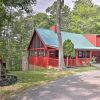 Отель Sevierville Blue Ridge Bungalow w/ Hot Tub, Deck, фото 16