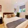 Отель The Putney Escape - Trendy 2bdr Flat With Terrace Parking, фото 2