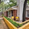 Отель River Oaks Home ~ 4 Mi to Fort Worth Stockyards!, фото 15