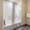 Отель Comfort Suites Marysville Columbus - Northwest, фото 24