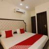 Отель OYO 44021 Hotel Aura, фото 5