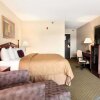 Отель Holiday Inn Topeka-West, фото 25