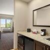 Отель Hampton Inn & Suites Phoenix Glendale-Westgate, фото 6