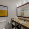 Отель Comfort Inn Newport News - Hampton I-64, фото 10
