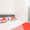 Отель J&b Room Utan Kayu by OYO Rooms, фото 6