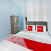Отель OYO Life 91399 Homestay Trendy Syariah, фото 21