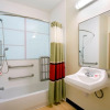 Отель Red Roof Inn & Suites Beaumont, фото 7