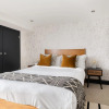 Отель The Wapping Wharf - Modern Bright 2bdr Flat on the Thames With Parking, фото 5