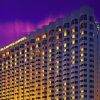 Отель Diamond Hotel Philippines в Маниле