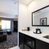 Отель Hampton Inn & Suites DuPont, фото 34