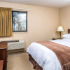 Отель Super 8 by Wyndham St. Regis, фото 4