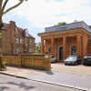 Отель The Putney Wonder - Dazzling 3bdr Flat With Garden, фото 1