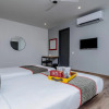 Отель OYO Townhouse 050 Mayfield Garden, фото 18