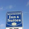 Отель Westwoods Inn & Suites, фото 2