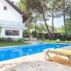 Отель Cute House With Wooden Shutters Large Enclosed Garden Near Lloret de Mar в Силсе