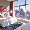 Отель Luton Vacation Homes - Continental Tower, фото 15