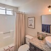 Отель Updated Home W/patio, 5 Mins to Lake Havasu!, фото 12