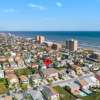 Отель Two Bedroom Condo - Short Walk to the Beach, фото 15