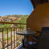Отель En Plo Beachfront Rooms, фото 8