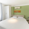 Отель Suíte casal em Areia Preta Golden Tower, фото 10