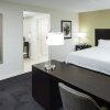 Отель Hampton Inn & Suites Gainesville-Downtown, фото 6