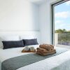 Отель Phaedrus Living: Seaside Executive Flat Harbour 201, фото 8